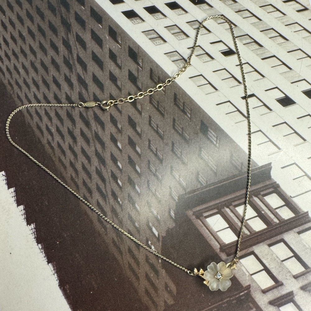 Dior Gold Floral Necklace - Picture 5 of 11